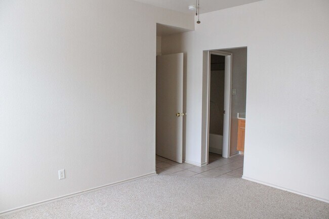 Building Photo - 12214 Maverick Bluff St
