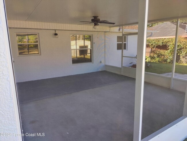 Building Photo - 219 Aladdin St NE