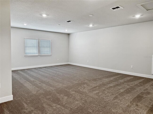 Building Photo - 15209 Willow Ridge Dr