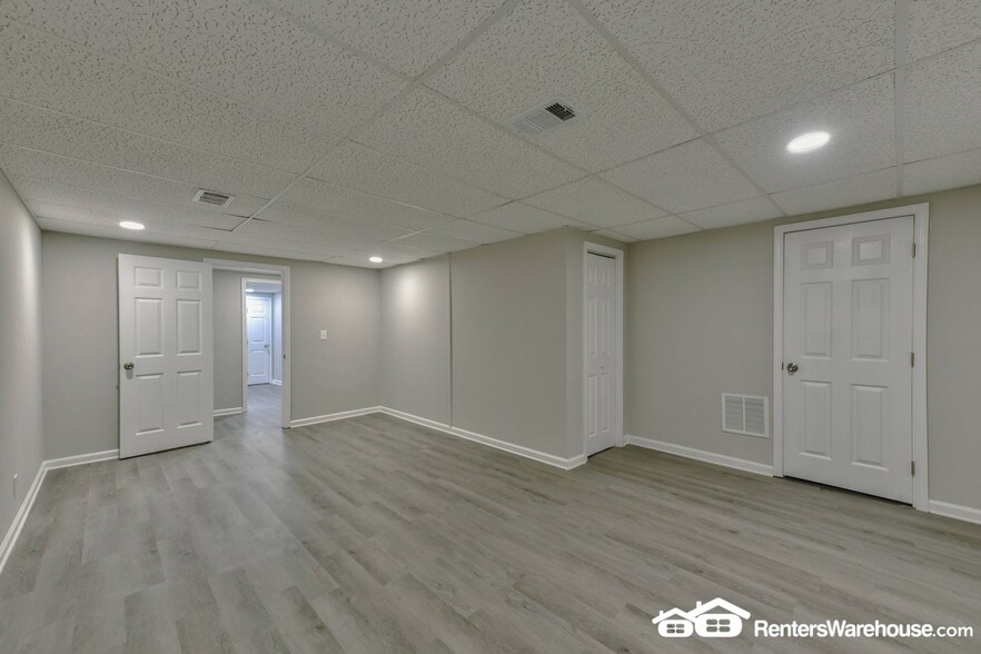 Building Photo - 2480 Rockcliff Rd SE