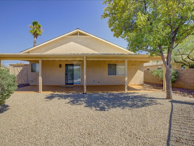 Building Photo - 3 Bed/2 Bath- GREAT Location Near Downtown