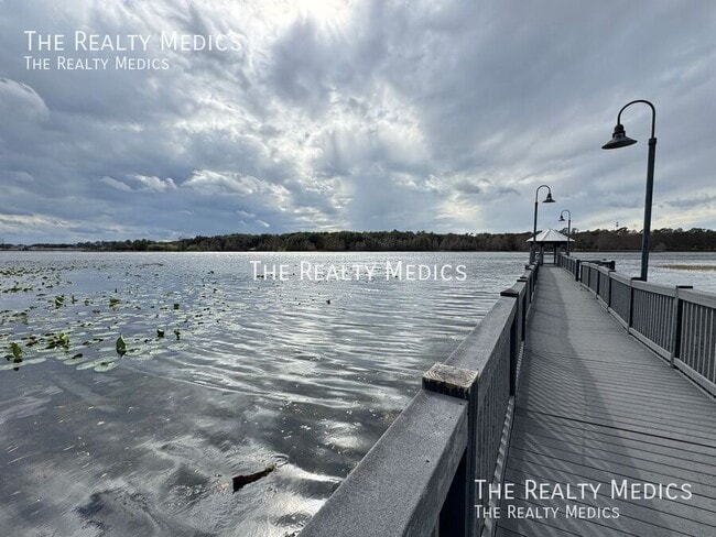 Building Photo - 6627 Queens Borough Ave