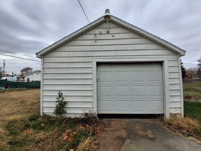 Building Photo - 928 N Griffin St