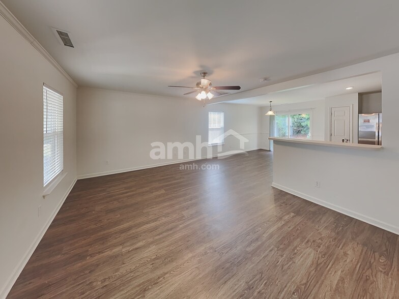 Building Photo - 3709 Pinkham Way