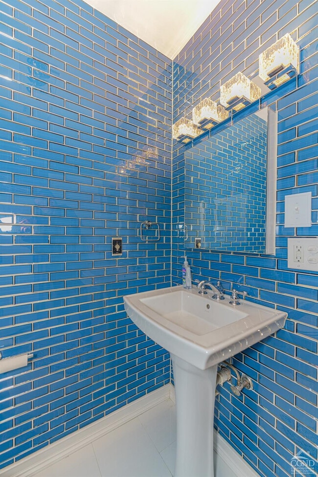 Building Photo - 105 McNamee Rd