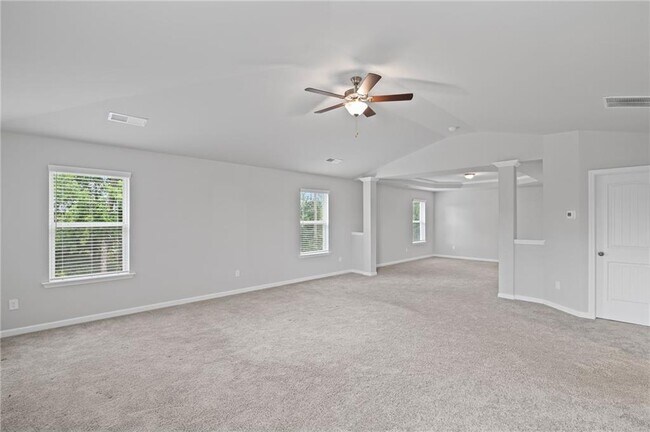 Building Photo - 2106 Cadenza Cir