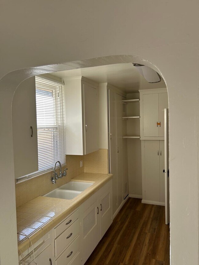 Building Photo - Illinois (4026-34)