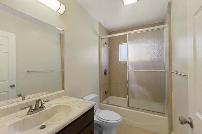 Building Photo - Spacious Mission Hills Home – Modern Comfort in a Prime Location!