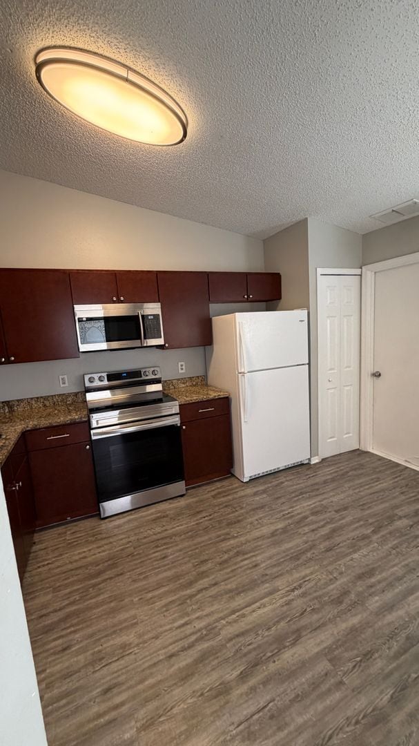 Building Photo - NICE HOME