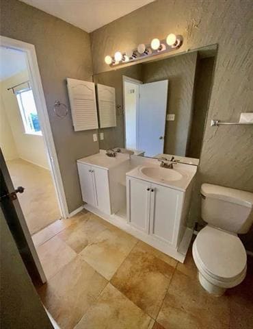 Building Photo - 2204 Foxcroft Ln