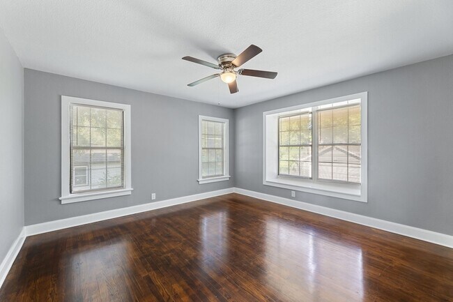 Building Photo - 2516 Halbert St