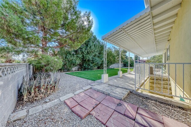 Building Photo - 1245 S 15th St