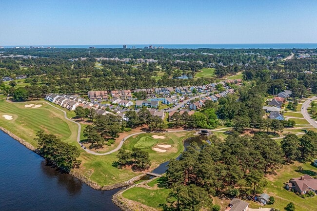 Building Photo - 4088 Fairway Lakes Dr