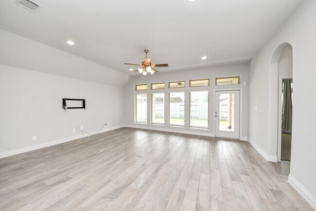 Building Photo - 4412 Mesquite Terrace Dr