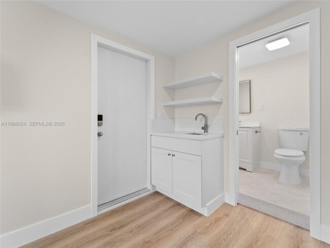 Building Photo - 7401 SW 38th St