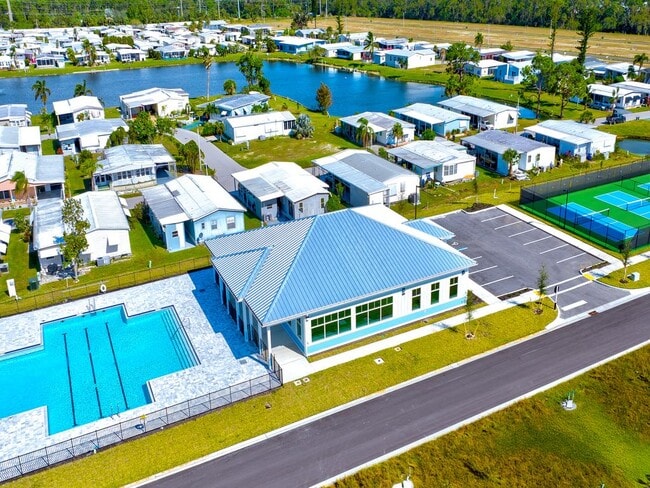 Building Photo - 142 Blue Beard Dr