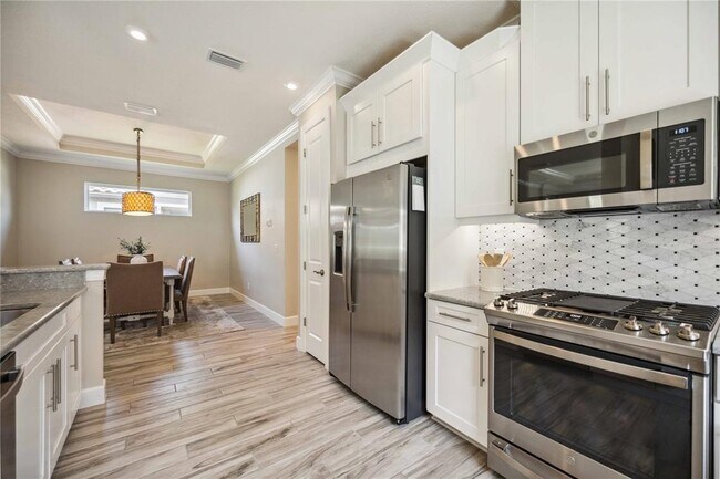 Building Photo - 5305 Bartolomeo St