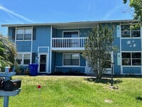 Building Photo - 123 Rio Del Mar St