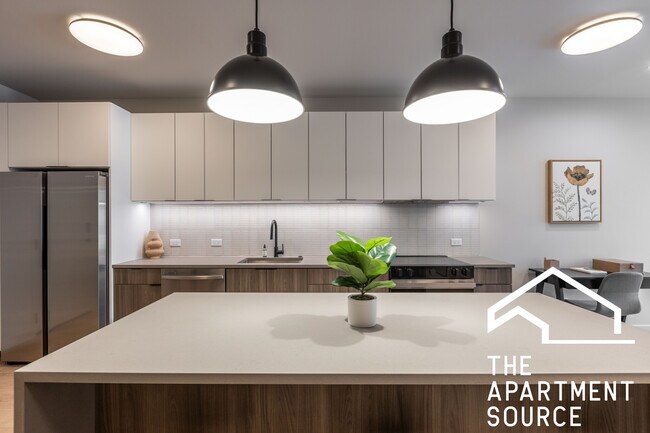 Primary Photo - 1706 Sherman Ave