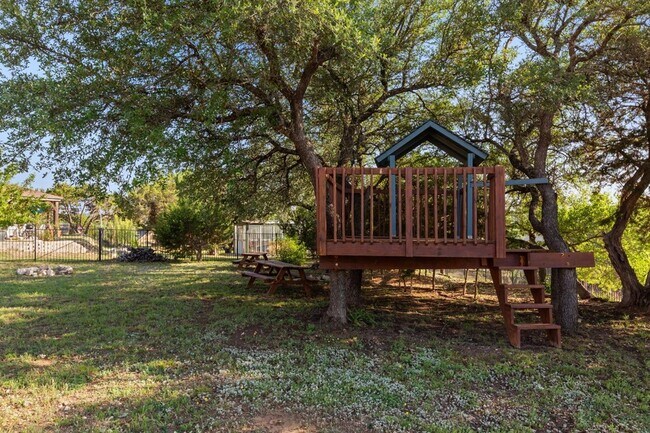 Building Photo - 4700 Topacio Dr