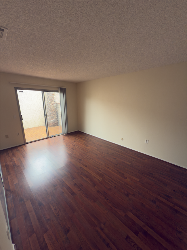 Building Photo - Nicest Unit at Plaza West..with grounds li...
