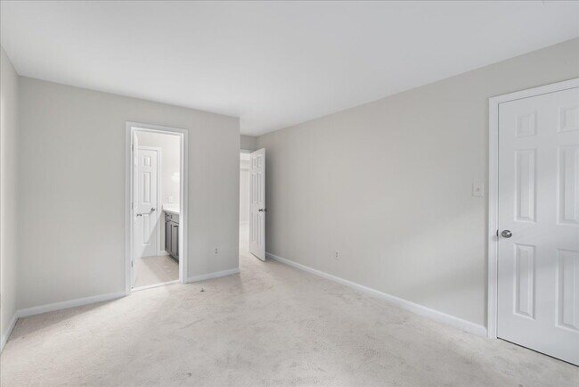 Building Photo - Welcome to Karbon Hill!