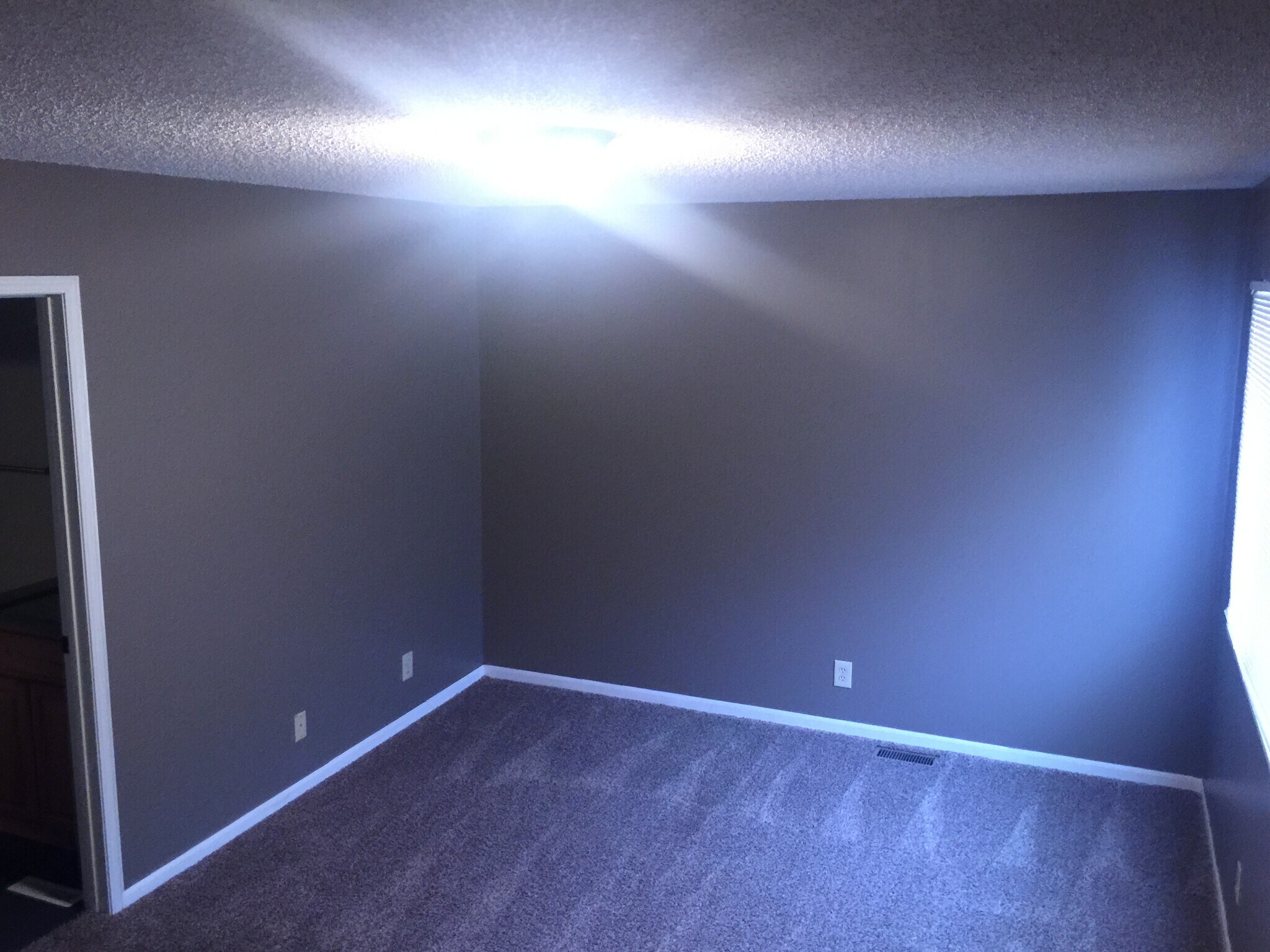 Building Photo - 548 NW 17th Cir