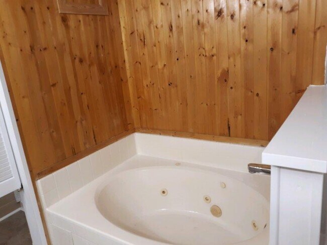 Building Photo - 455 FEWS BRIDGE ROAD