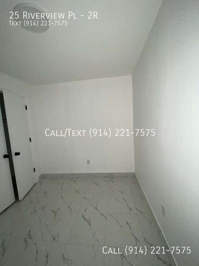 Building Photo - 25 Riverview Pl