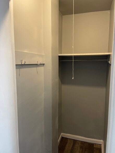 hallway walk in closet - 7038 Valley Ave