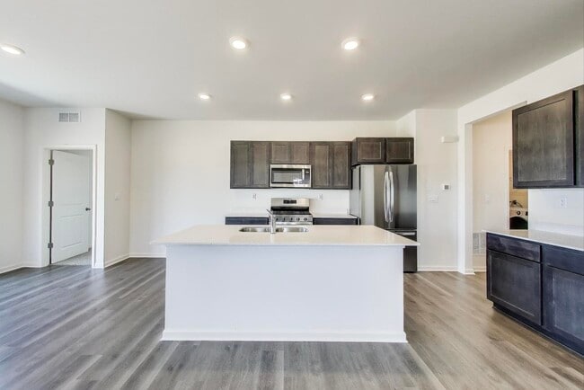 Building Photo - 6443 Juniper Dr