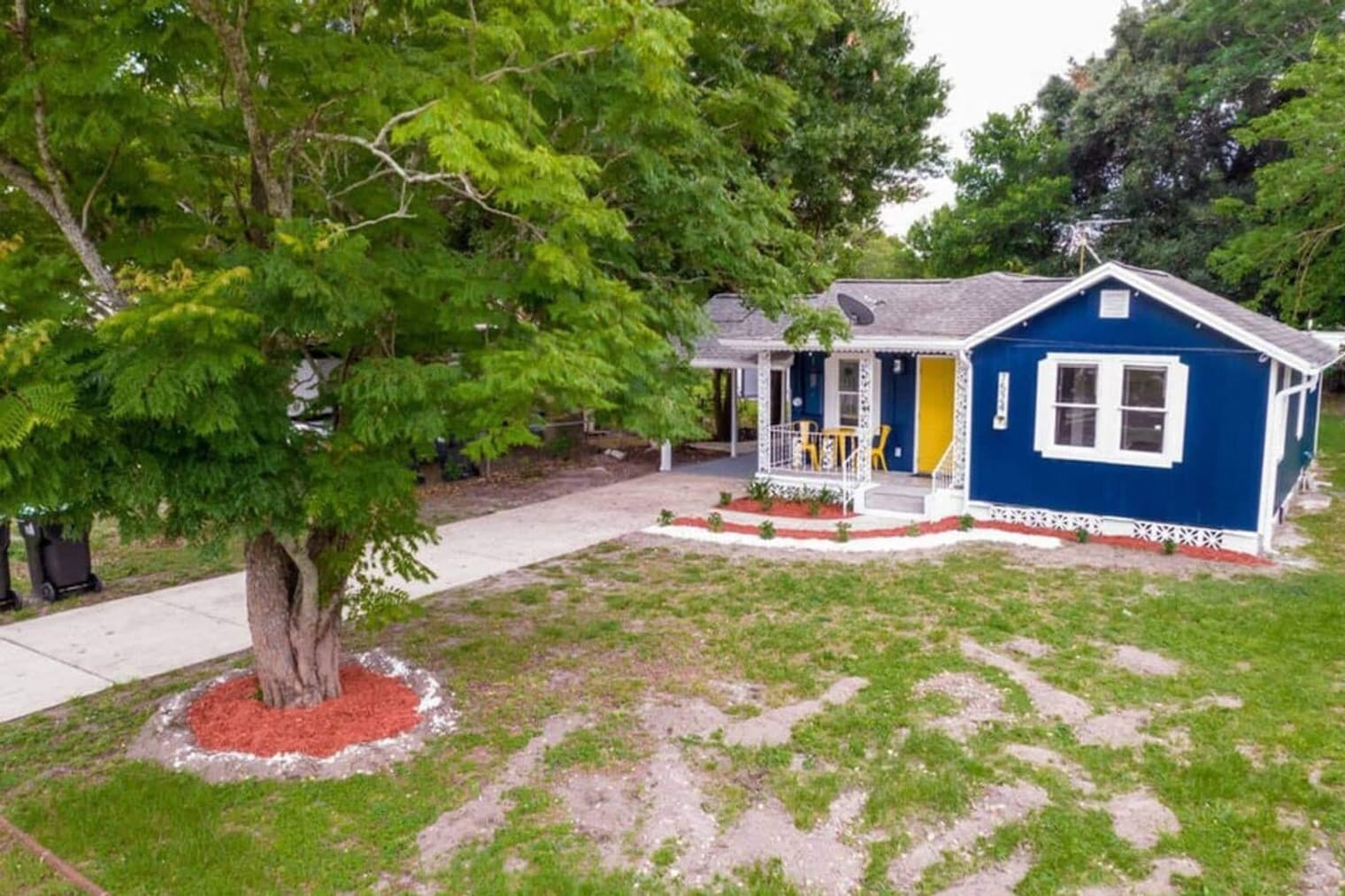 Building Photo - 1629 N Goldenrod Rd