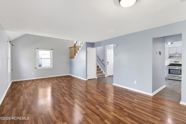 Building Photo - 6 Stowe Ct