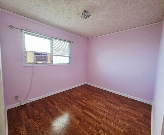 Building Photo - Ridgeway - Aiea: 3 Bed, 1.5 Bath Townhome w/ 2 assigned parking
