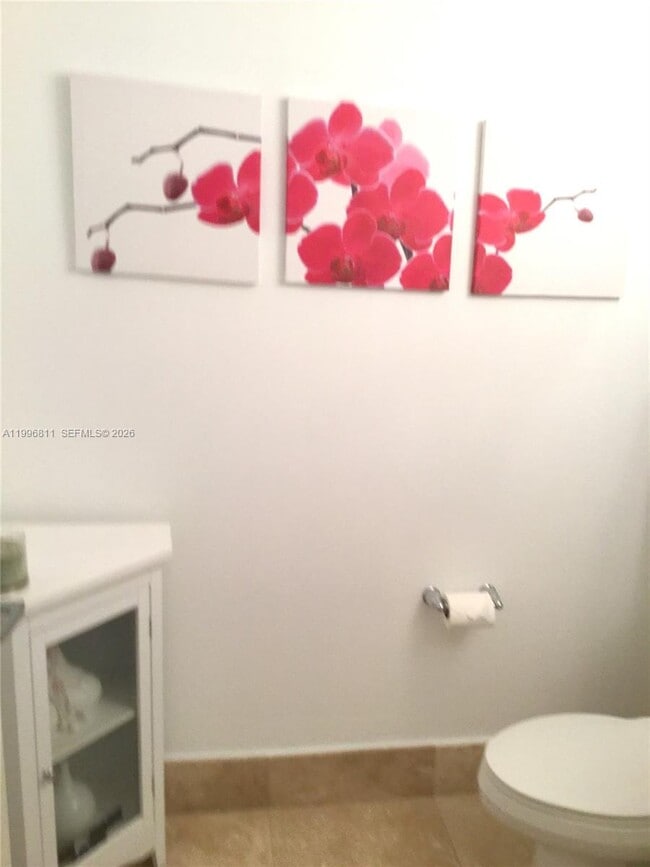 Building Photo - 601 NE 36th St