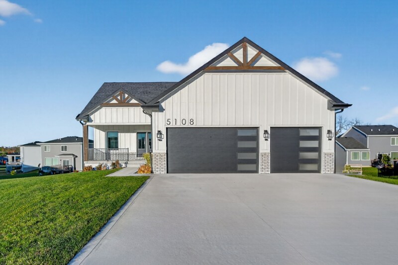 Building Photo - 5108 154th Cir