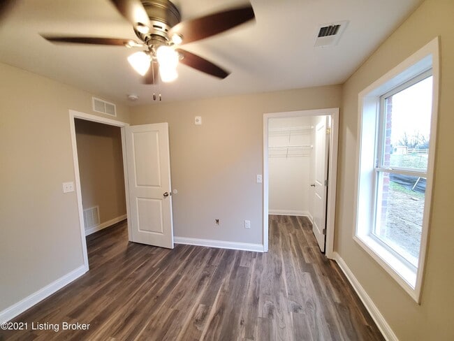 Building Photo - 3500 College Dr