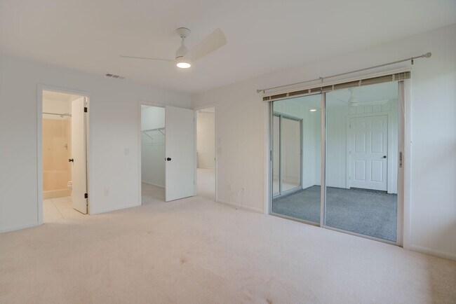 Building Photo - 8291 SE Croft Cir