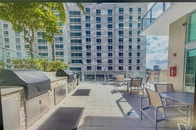 Building Photo - 1111 SW 1st St