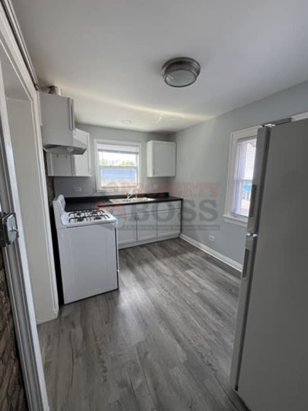 Building Photo - 15 1/2 Rimbach St. Apt.3/ 2 West