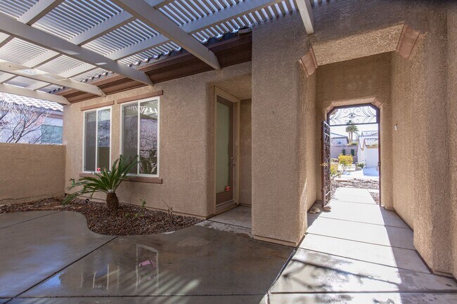 Building Photo - Beautiful Home With Casita in Sun City Anthem