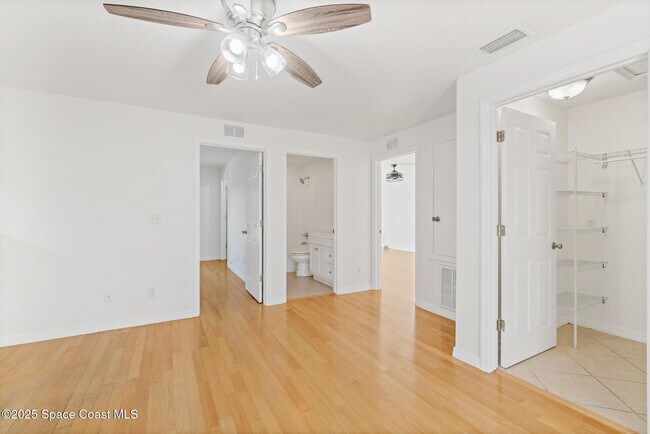 Building Photo - 156 Wilson Ave