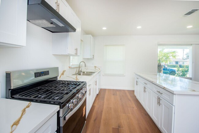 Building Photo - Remodeled Home