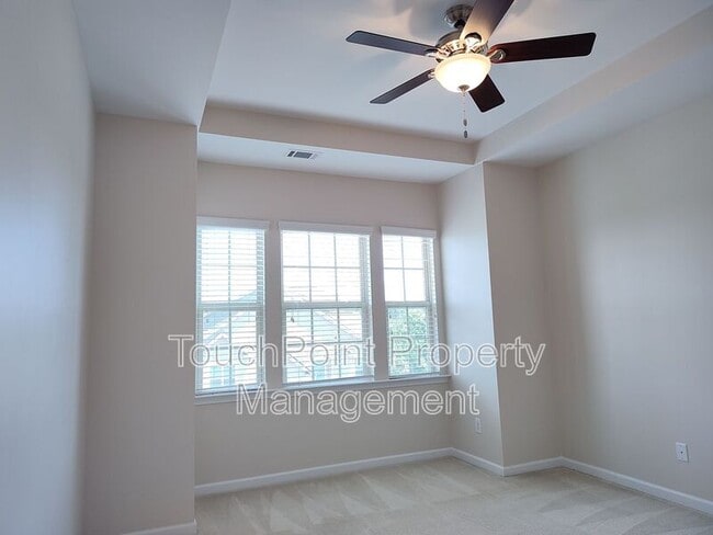 Building Photo - 513 Dulaney Dr