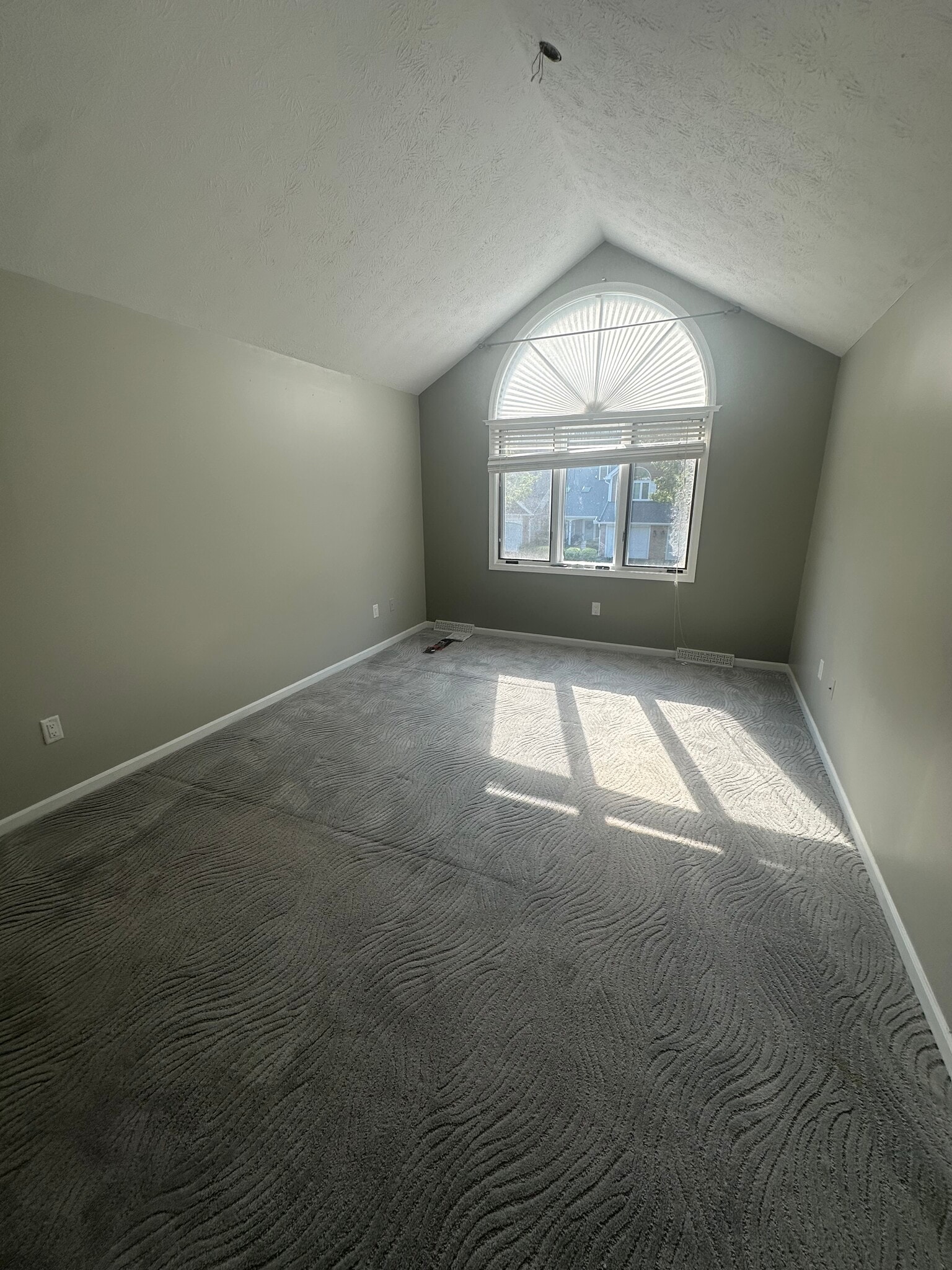 Building Photo - 70 Eaglesfield Way