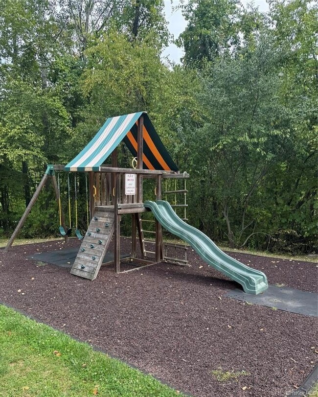 Building Photo - 634 Fox Run Ln