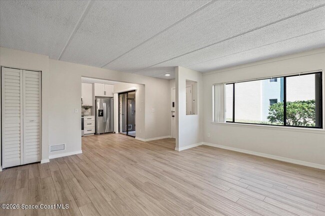 Building Photo - 1145 N Shannon Ave