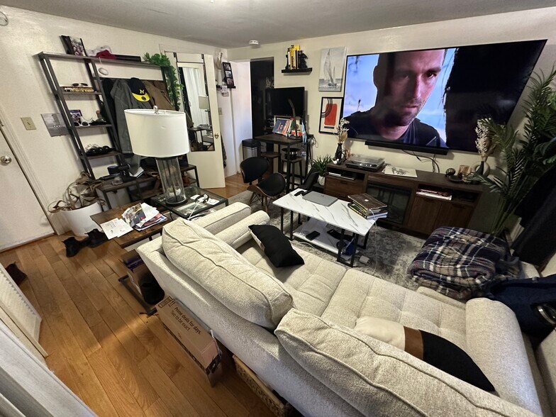 Building Photo - 218 Cambridge St