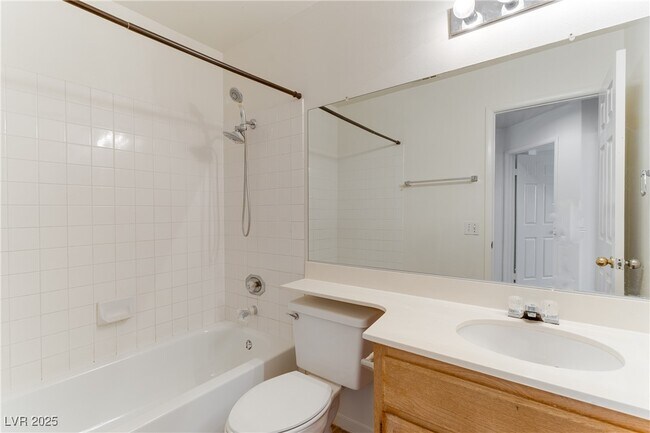 Building Photo - 313 Tuscany Ct