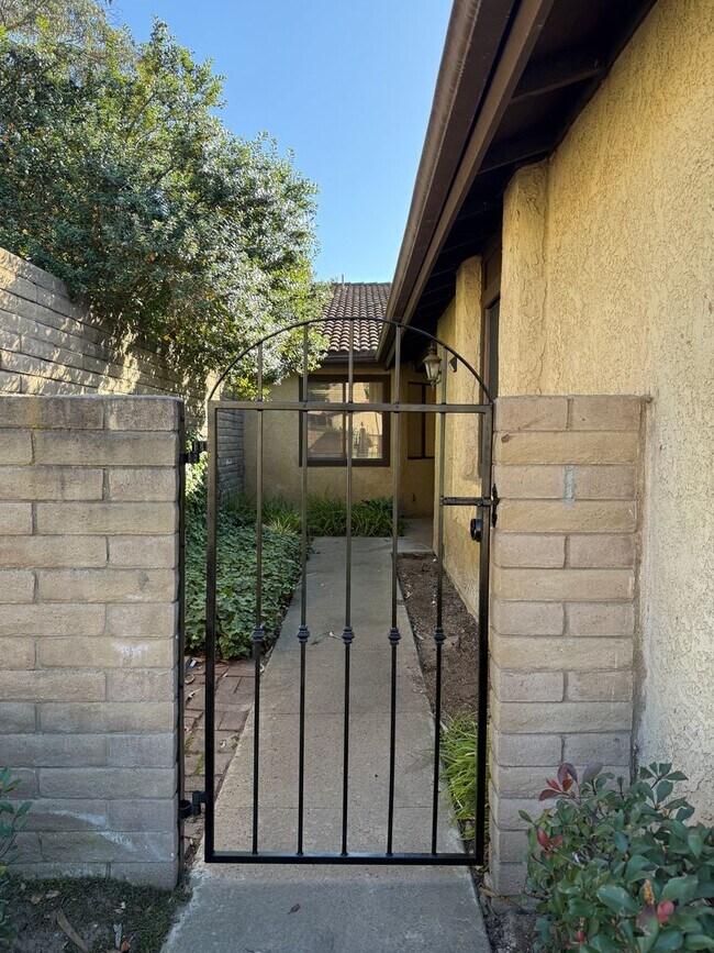 Building Photo - Orcutt Single Story Condo in The Gated Community of Creekridge Villas